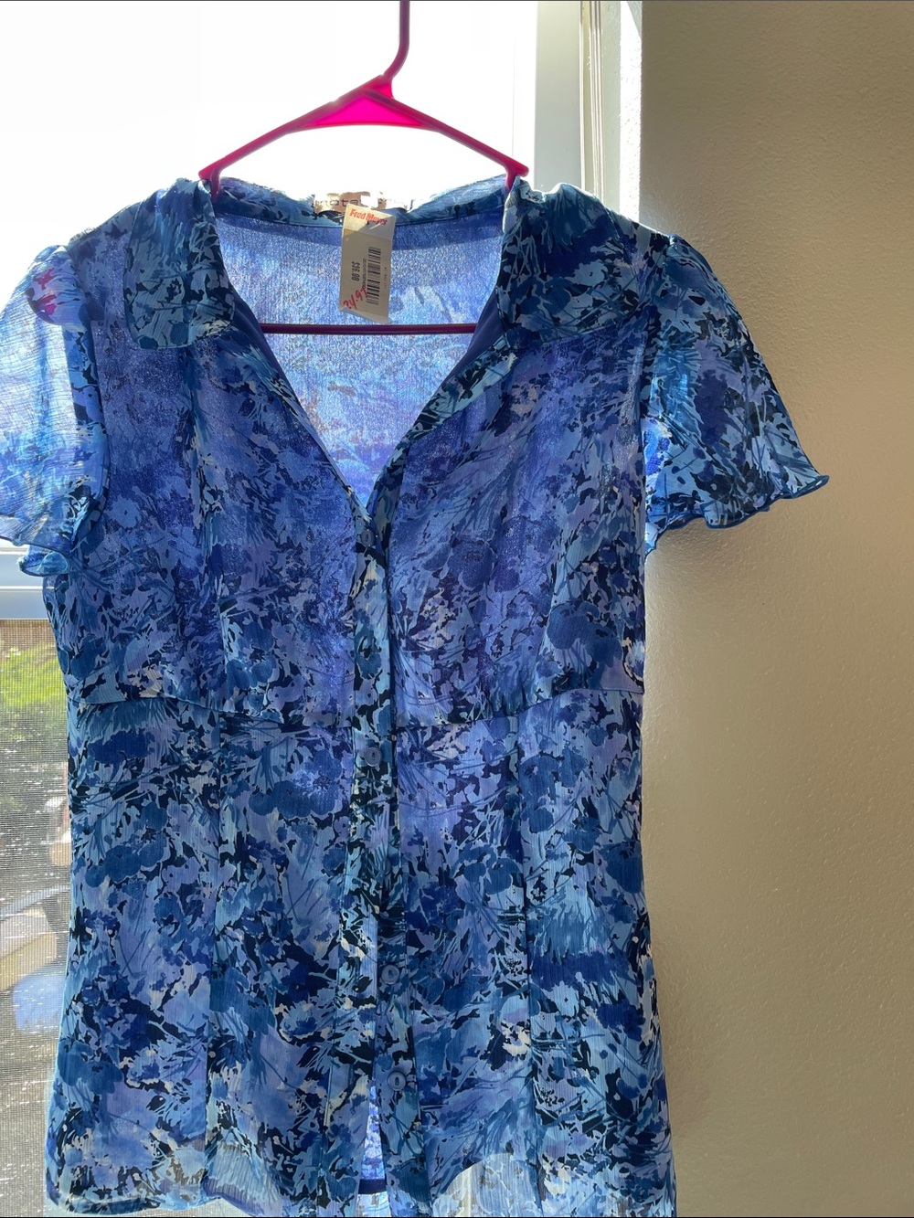 NWT-Notations brand-Floral Sheer Button-Front Women’s Top with lining